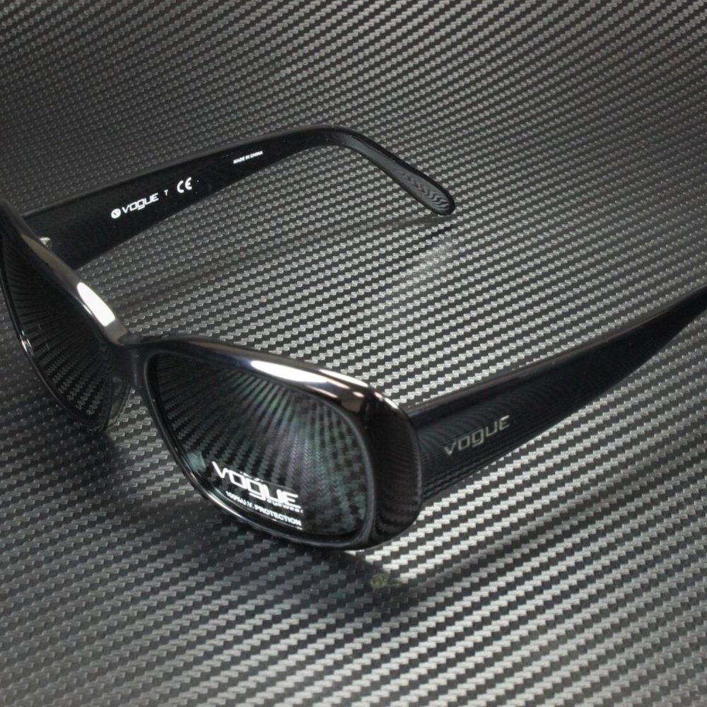Vogue Women's Black and Grey Sunglasses!